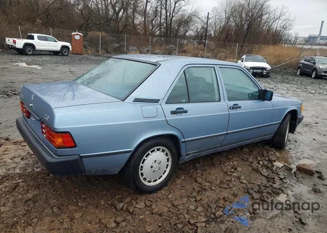1988 Mercedes-Benz 190 190E 2.6 из США, поврежденный, VIN WDBDA29D6JP484656